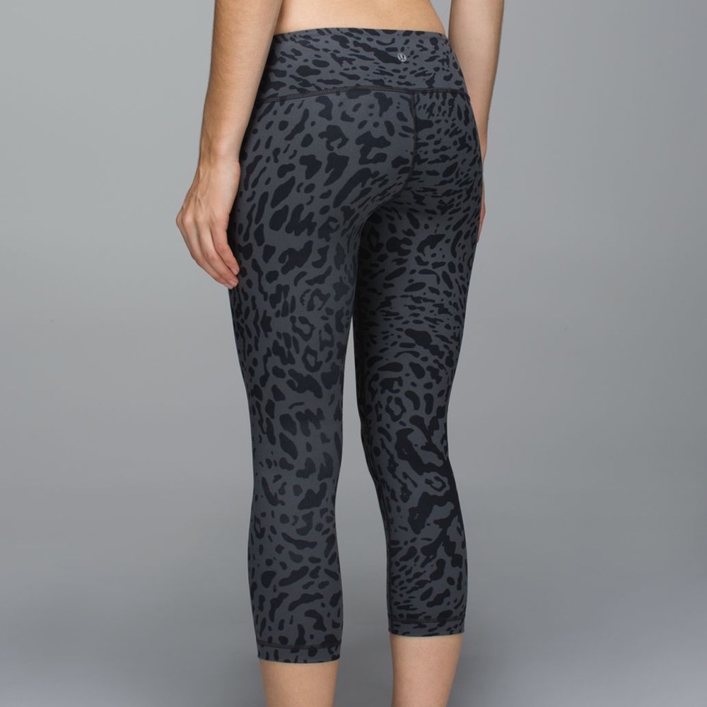 Lululemon Wunder Under Crop II